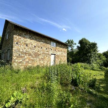 Продаю незавершене будівництво в с. Мʼятин