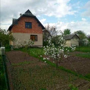 Продається дача в селі Підлужжі