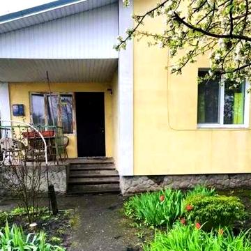 Продам будинок с.Чорногородка.Газ,тепла підлога,погреб,літня кухня