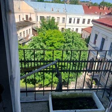 Продаж 2 кім. старий фонд