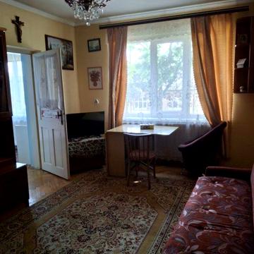 Продам 2 кім квартиру на 2 поверсі