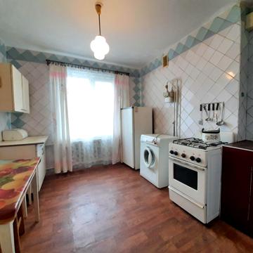 Метробудівська вул., 5