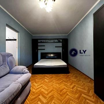 Янтарна вул., 44
