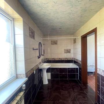 Продаю будинок в с. Будище, центр
