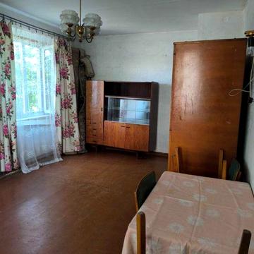 Квартира 2к (45,2+6,7 балкон) в центрі смт. Градизьк
