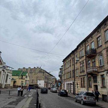 Продаж 1 кім. квартири в цетрі міста 48т 3/3ц р-он ТЦ Форум.