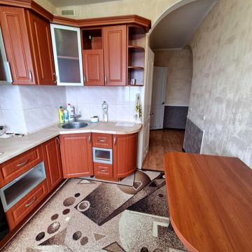 Сімї Глодан вул., 27
