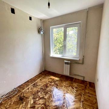 Продаю четырехкомнатную квартиру на Добровольского / Котовского
