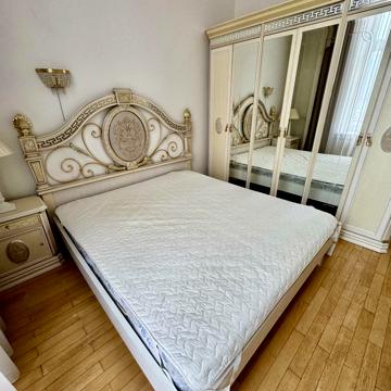 Велика Васильківська вул. (Червоноармійська), 25