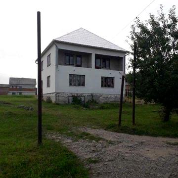 Продам будинок в с.Осій Хустського району на земельні ділянці 21 сот.