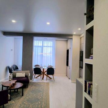 Продаж двокімнатної, Нагірна 16, ЖК Хенесі , генератор ЖК Henesi House