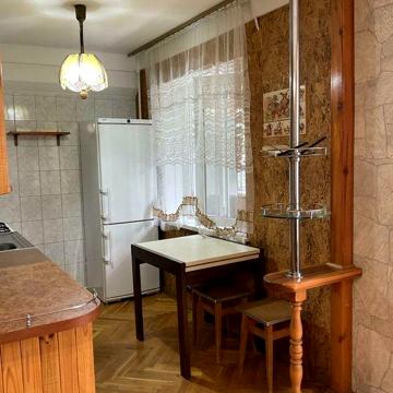 Оренда однокімнатної квартири біля парку.