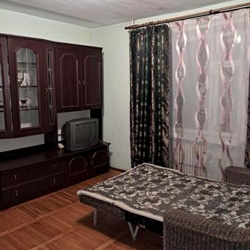Пасічна, 1