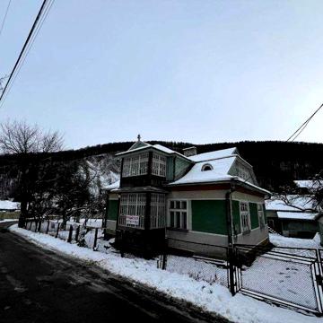будинок із Земельним участком в самому центрі Яремче!