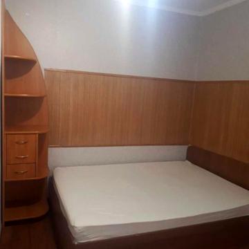 Космонавтів вул., 57