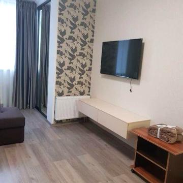 Метро Печерська 5 хв пішки, Коновальця, 36е