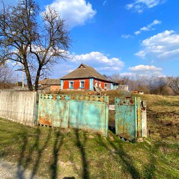 Будинок Під Лубнами біля Річки
