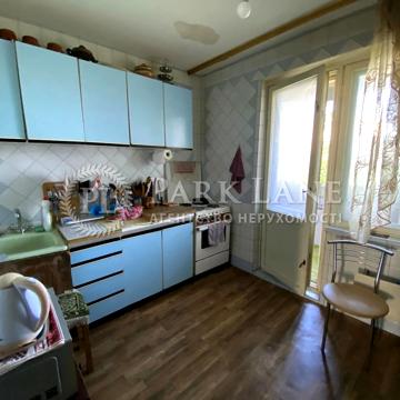 Миколи Закревського вул., 33