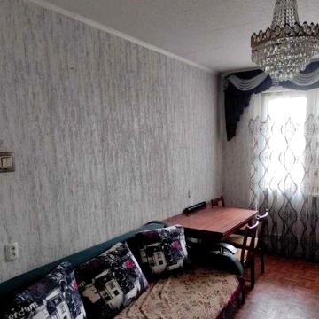 Продам 3 ком квартиру возле метро