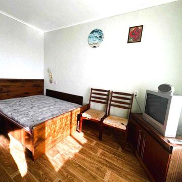 Ялтинська 5а, 1к квартира, поруч парк, зручна транспортна розвязка !