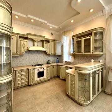 Продажа части дома в центре с мансардой