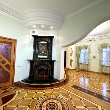 Продажа части дома в центре со своим фасадным входом