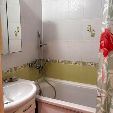 Довгострокова оренда 1к Квартира Яни Червоної (Джерельна) вулиця