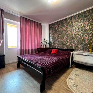 Продаж 4-кімнатної квартири, вул. Харченка 41, метро Бориспільська