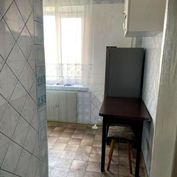Довгострокова оренда 2к Квартира Червоний Камінь масив