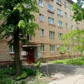 Продається 1 кімнатна квартира проспект Леся Курбаса 9Б