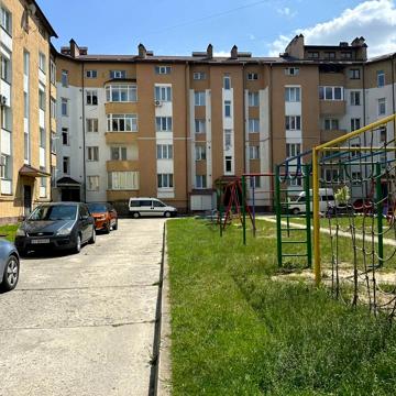 Декабристів, 56
