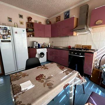 Продаж 2к Дім Лесі Українки вулиця