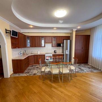 Оренда квартири біля метро Мінська, вул. Левка Лукяненка, Оболонь