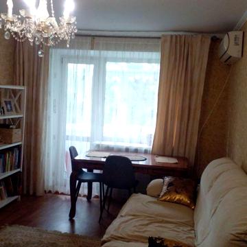 Здається трикімнатна квартира для родини