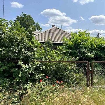 Продам будинок на червоній лінії