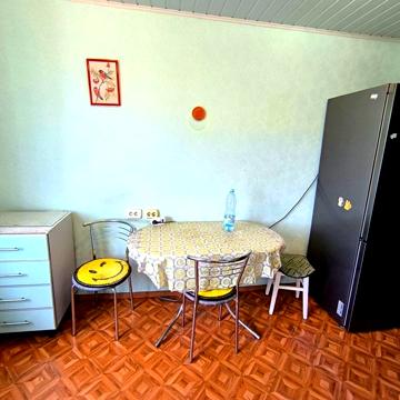 3 комн Осипенковский мкрн, можно командировочным