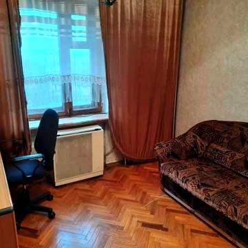 Продам 3-х кімнатну квартиру  в центрі міста