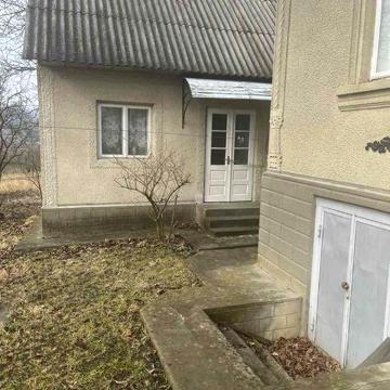 Будинок в селі Малинці