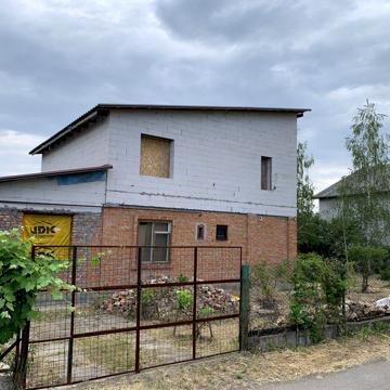 Дом 130 м2 в Александровке , газ,свет,вода,канализация.