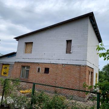 Дом 130 м2 в Александровке , газ,свет,вода,канализация.