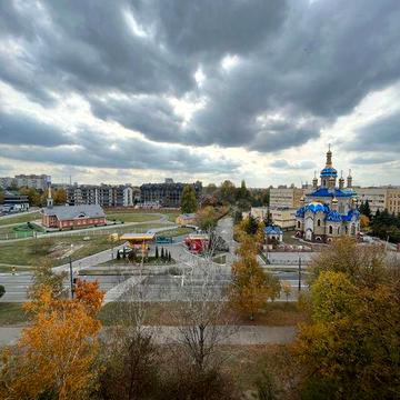 Беремо військових. Метро Студентська,  вулиця Валентинівська.