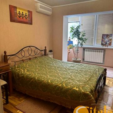Чарівна вул., 333