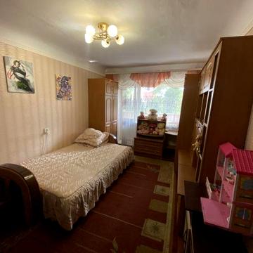 Продам квартиру в центрі Ярмолинець