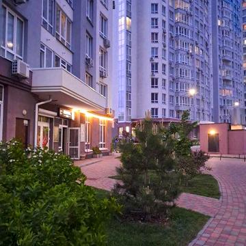 Продам квартиру-1к  ЖК Каховська  вул. Каховська 62А . м. Лівобережна ЖК Каховська