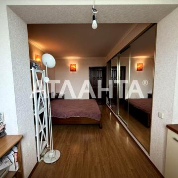 Чотирьохкімнатна квартира Святошинський район без комісії
