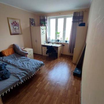 Продам 2к квартиру на Урлівськії 11/44 Ахматової Осокорки