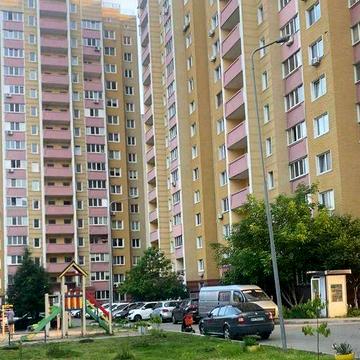 Продаж двокімнатна Максимовича 9в Без комісії