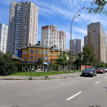 Продам видову квартиру на Осокорках