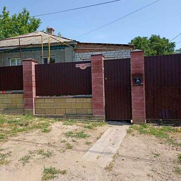 Продається цегляний будинок зі всіма зручностями!