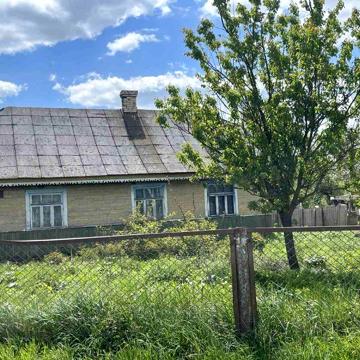 Продам будинок в селі Любитів.